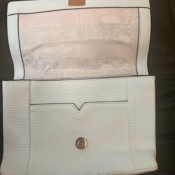 Ted Baker Jemms white with rose gold clasp cross body purse. - Picture 5 of 6
